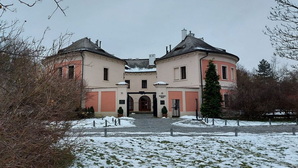 Chdovská tvrz